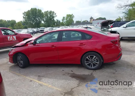 2024 Kia Forte Lxs z USA, uszkodzony, nr VIN 3KPF24AD5RE783270